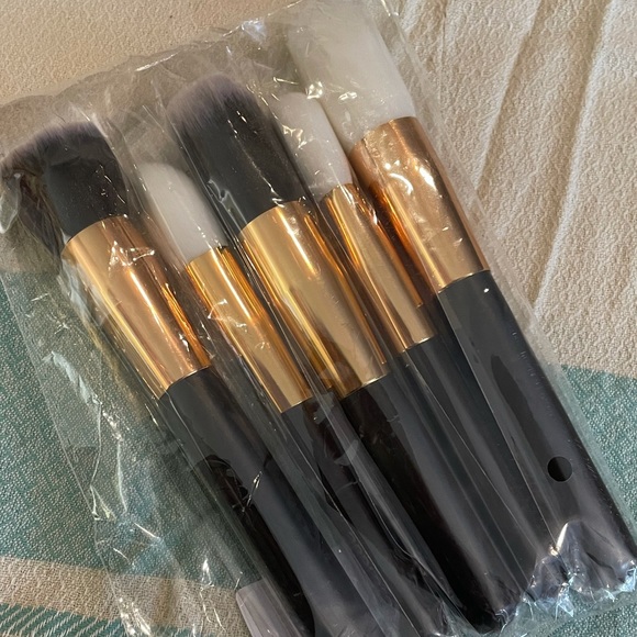 🥳2/$15 — Set of 5 Large Make Up Brushes BRAND NEW NWT - Picture 9 of 10